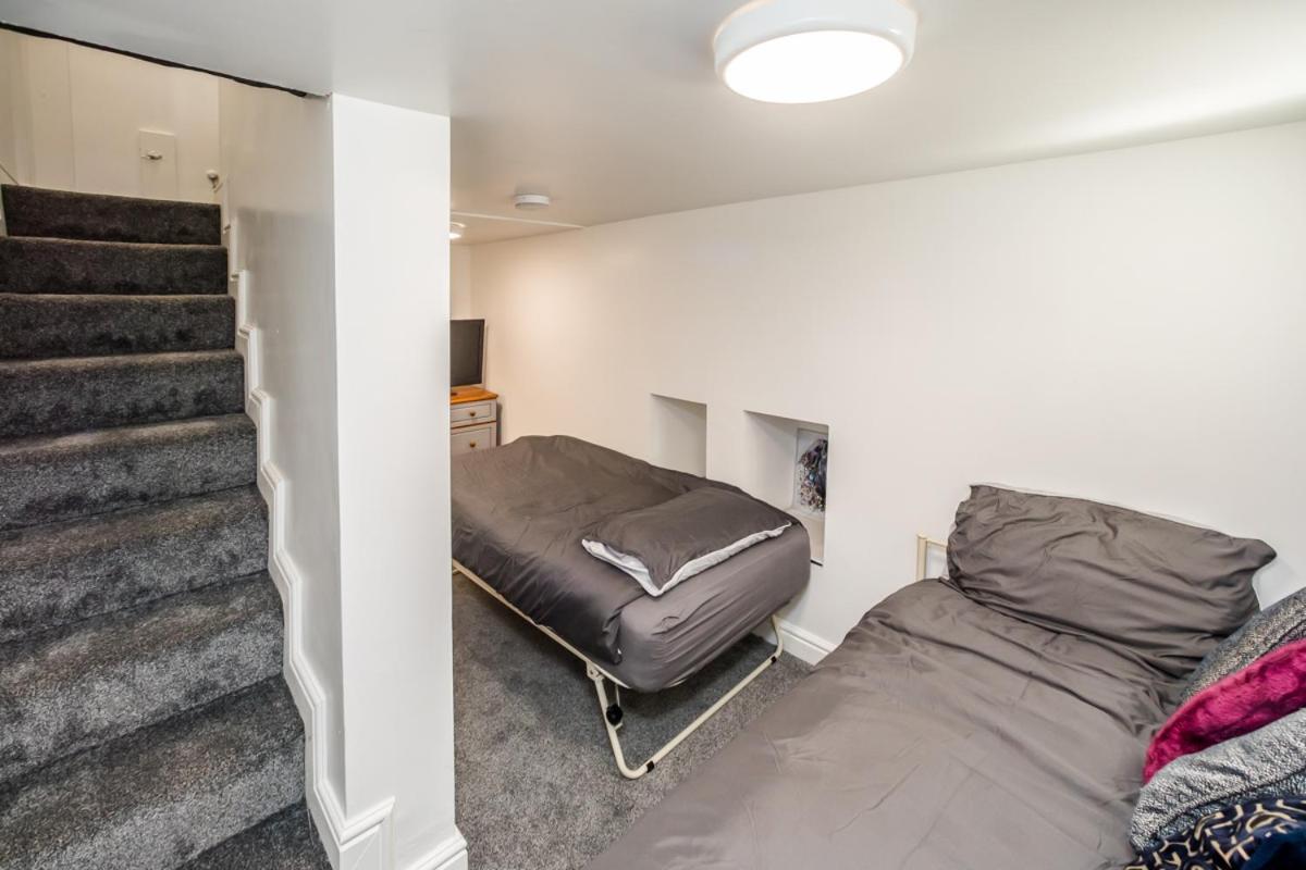 The Cosey Tucked-Away Cottage 2 Or 3 Bedroom Options Huddersfield Room photo